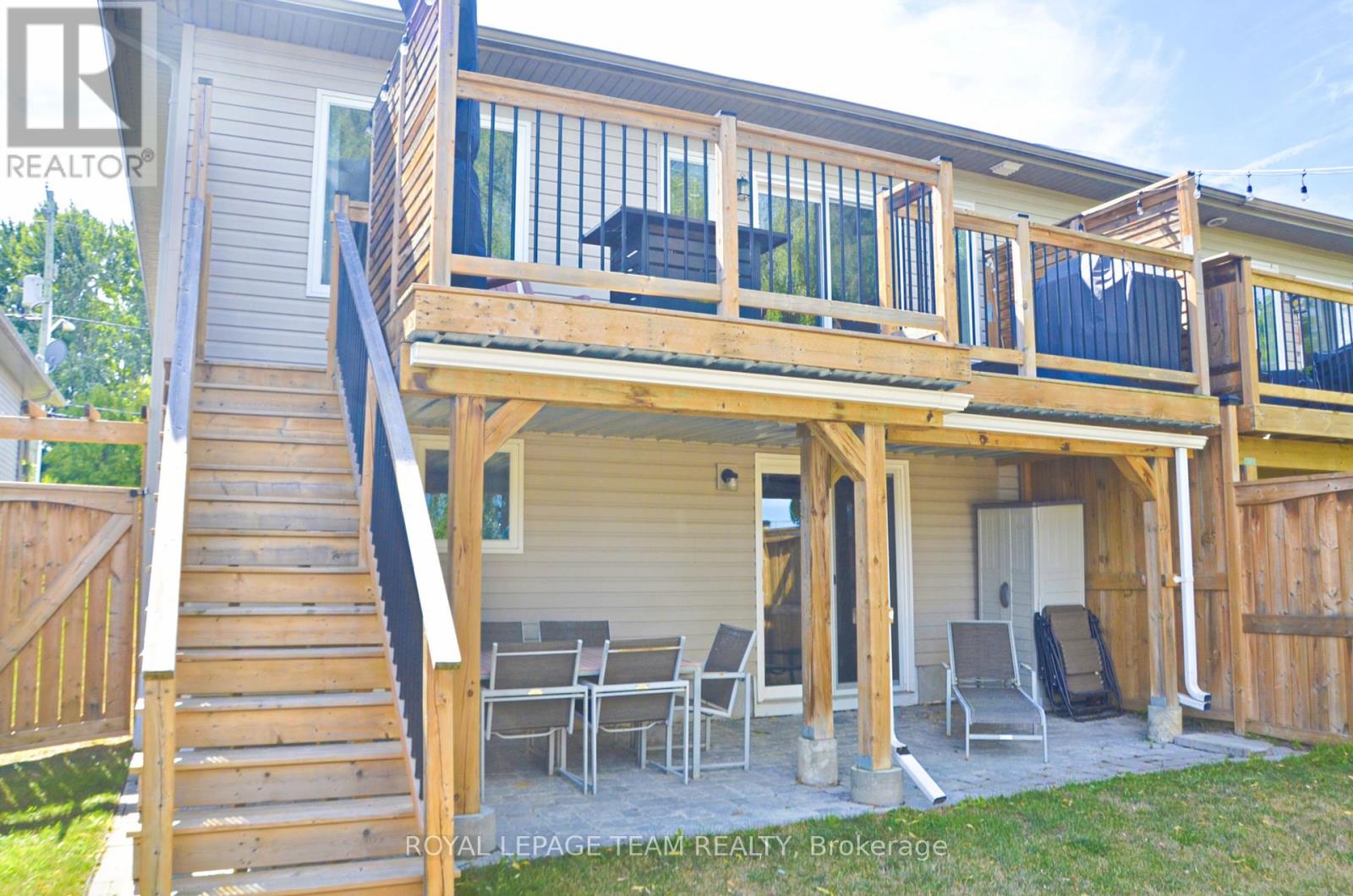 Photo 25 of 13 A Centre Street N, Brockville ON