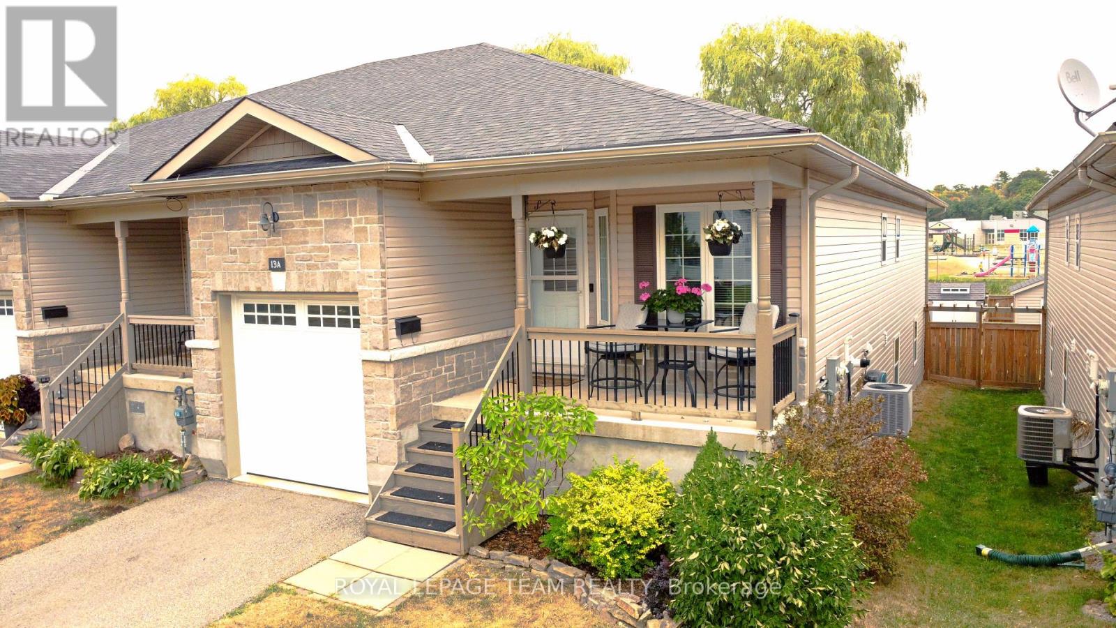 Photo 23 of 13 A Centre Street N, Brockville ON