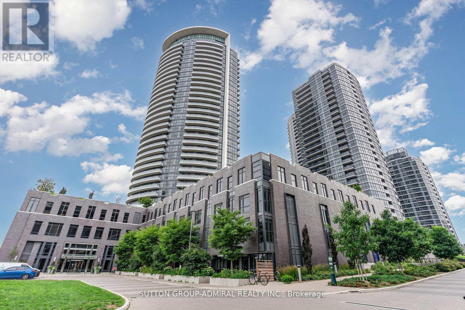Photo 1 of 2701 30 Gibbs Road, Toronto ON