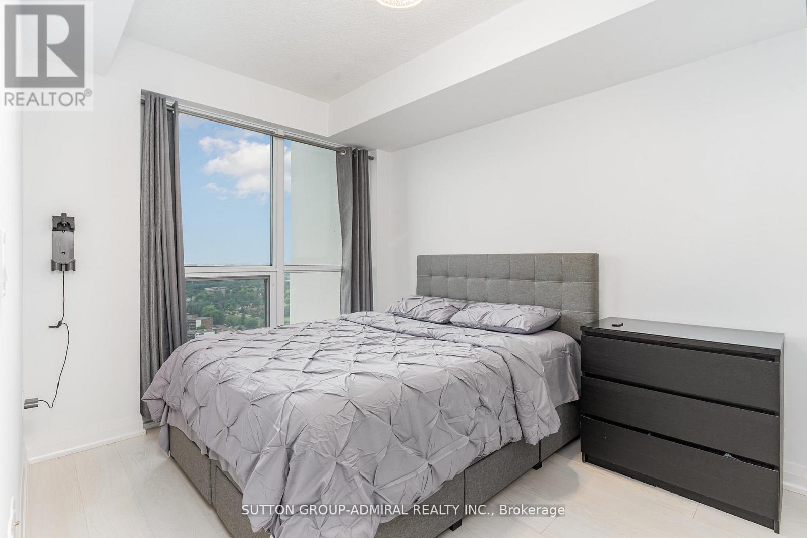 Photo 11 of 2701 30 Gibbs Road, Toronto ON
