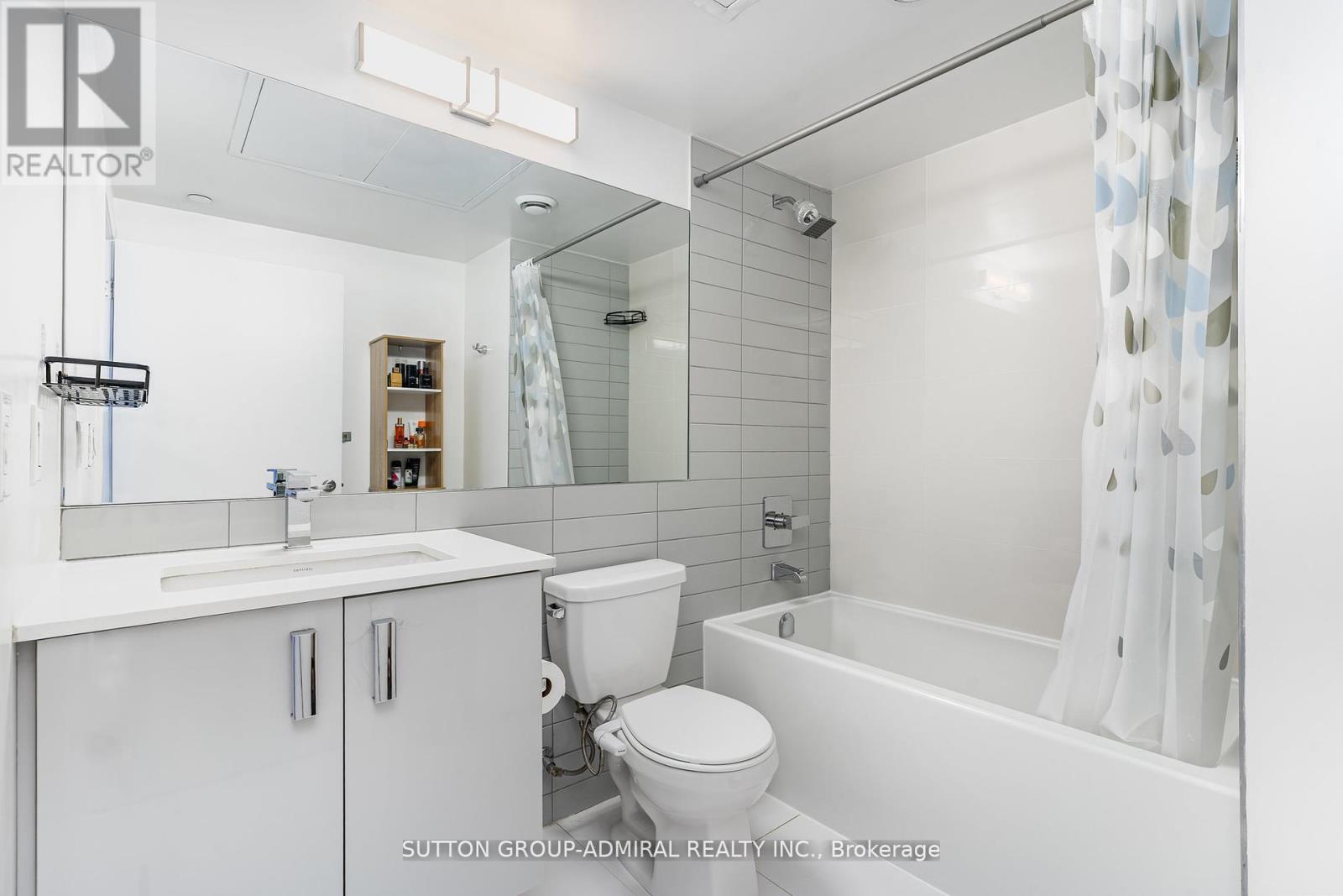 Photo 13 of 2701 30 Gibbs Road, Toronto ON