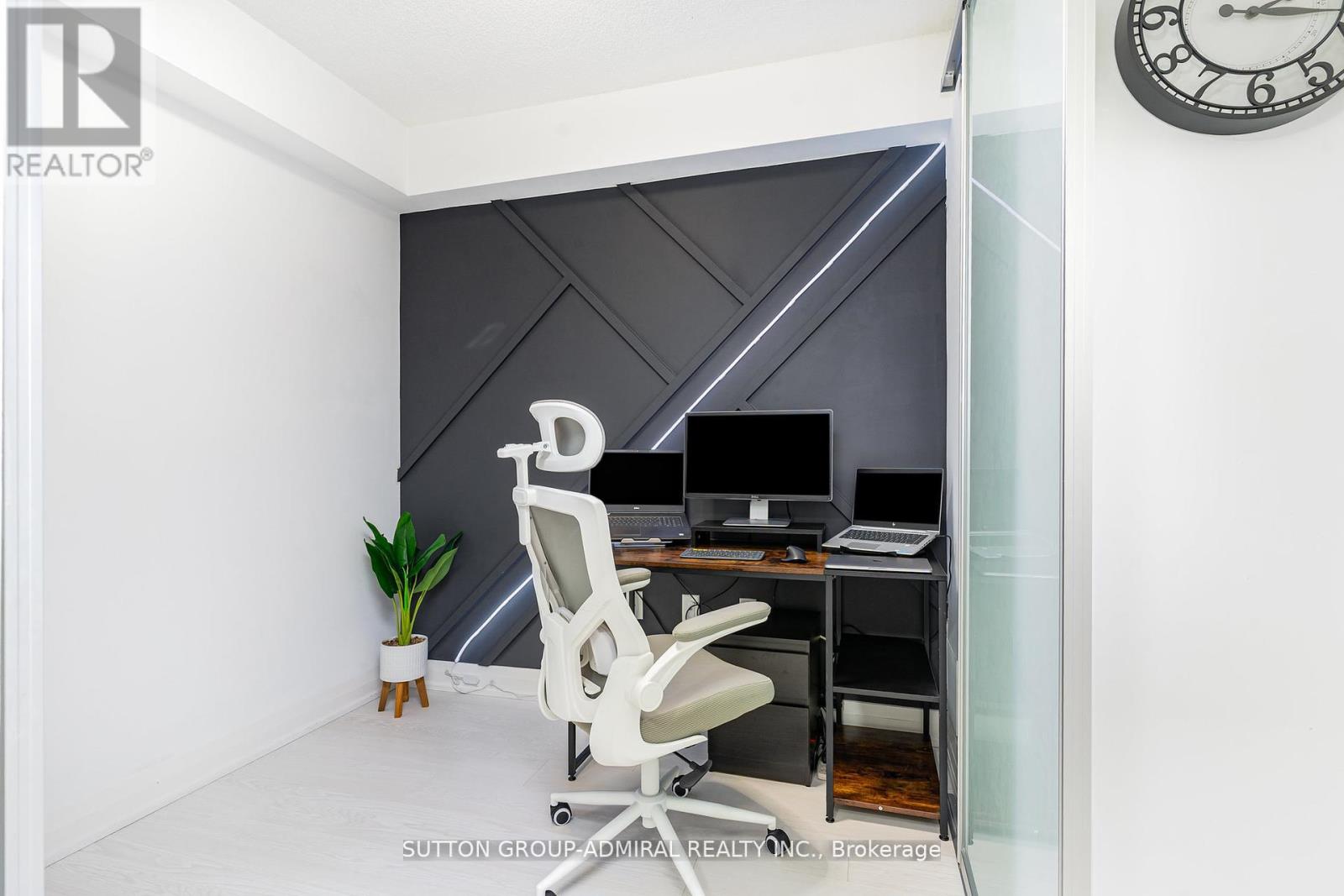 Photo 9 of 2701 30 Gibbs Road, Toronto ON
