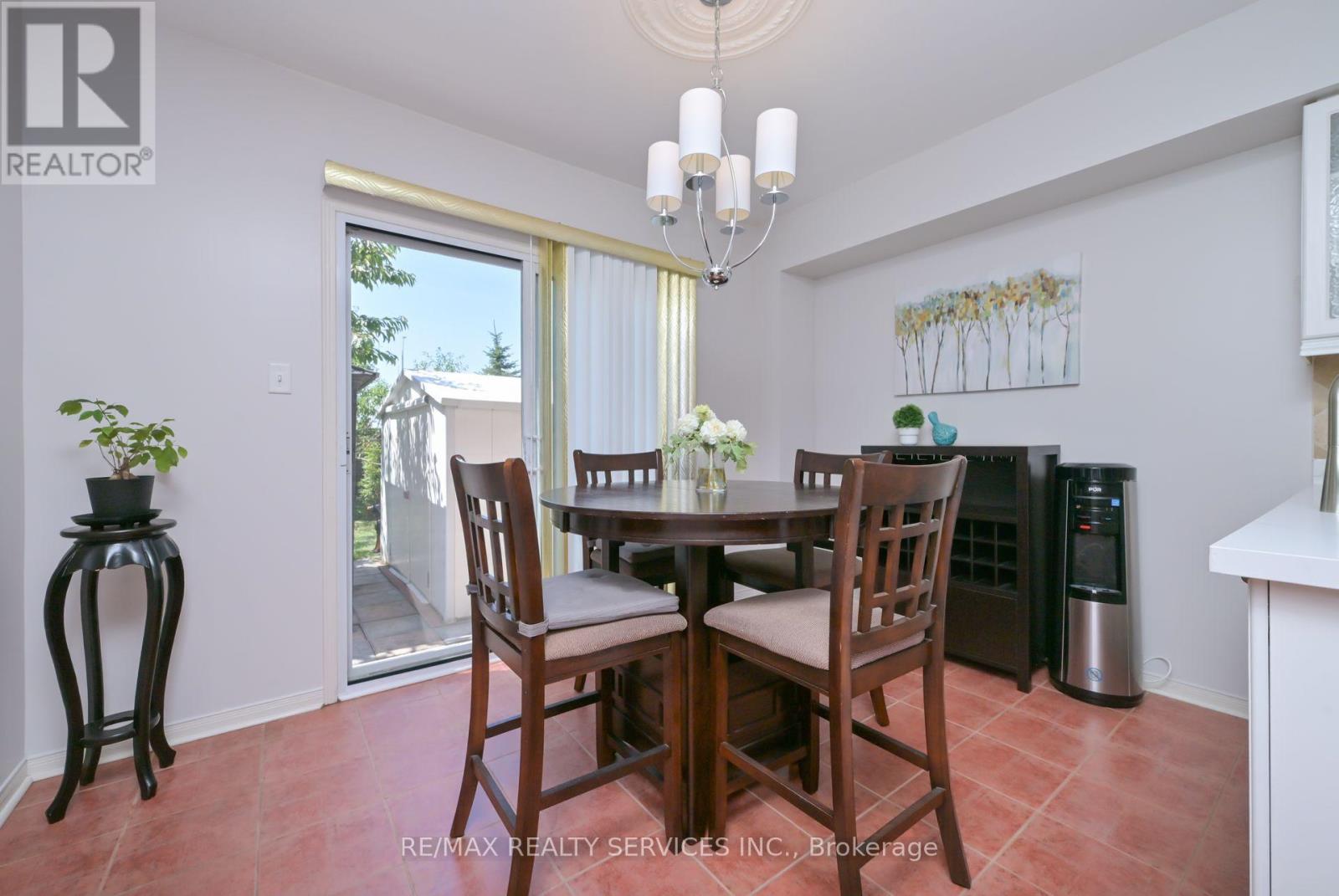 Photo 16 of 48 Albright Road, Brampton ON
