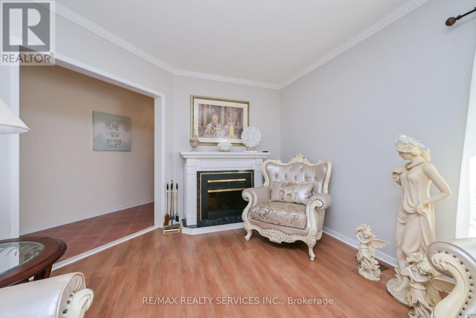 Photo 14 of 48 Albright Road, Brampton ON