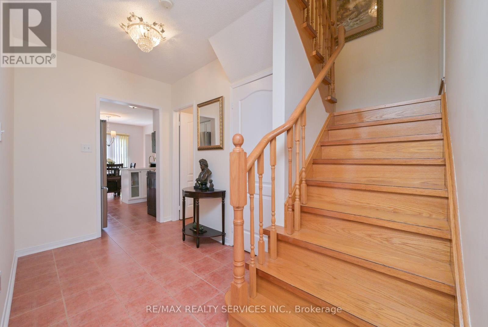 Photo 22 of 48 Albright Road, Brampton ON