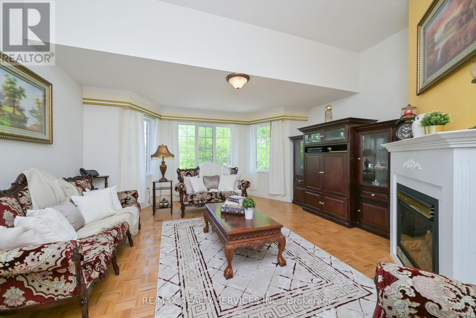 Photo 3 of 48 Albright Road, Brampton ON