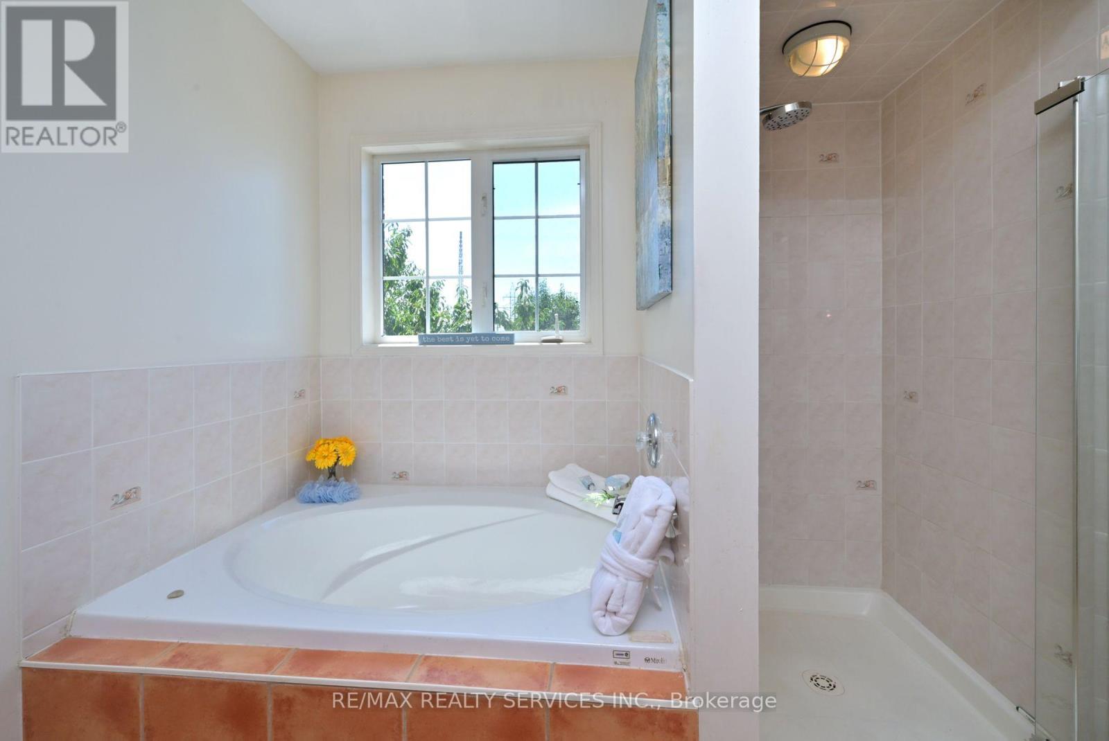 Photo 25 of 48 Albright Road, Brampton ON