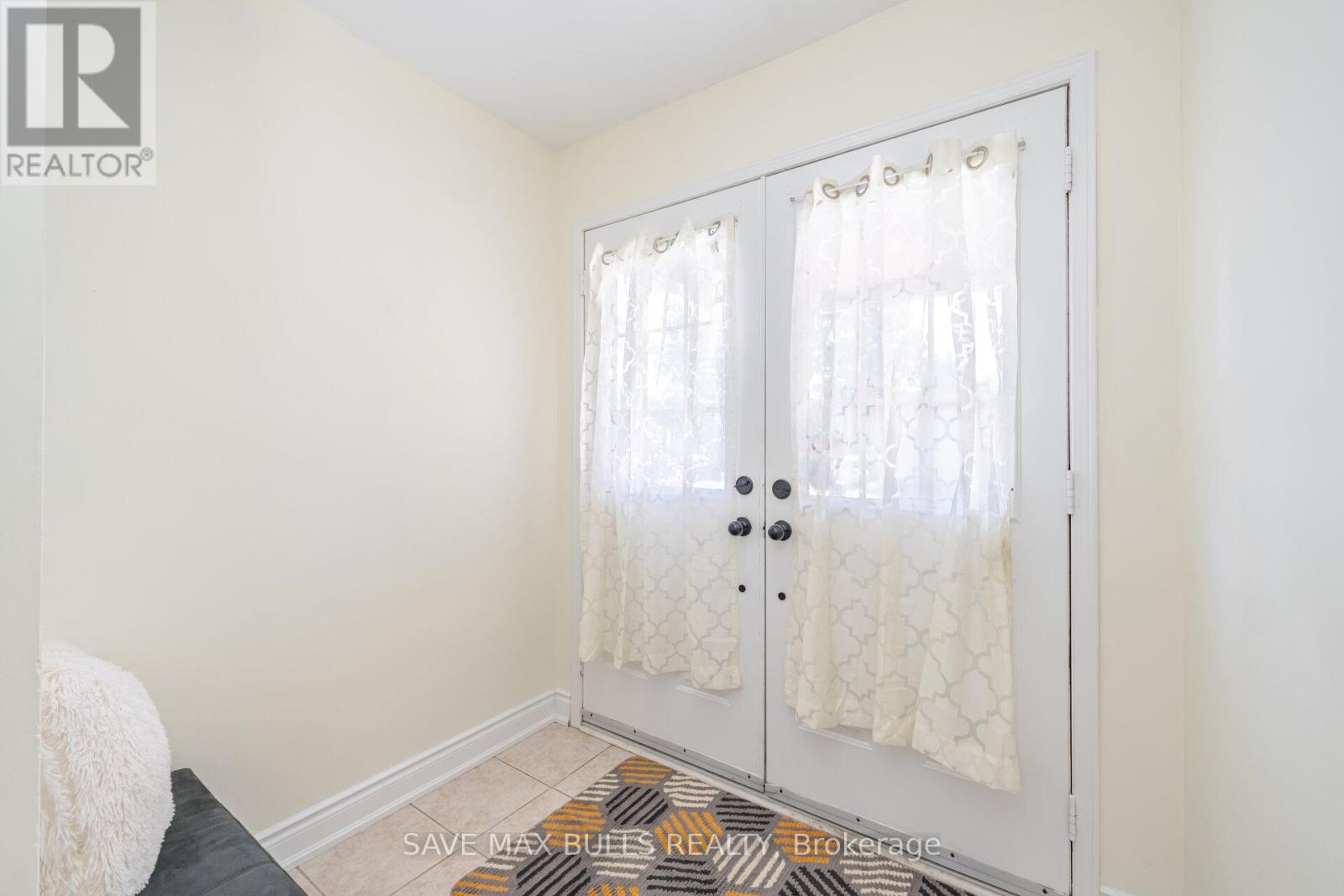 Photo 44 of 60 Vintage Gate, Brampton ON