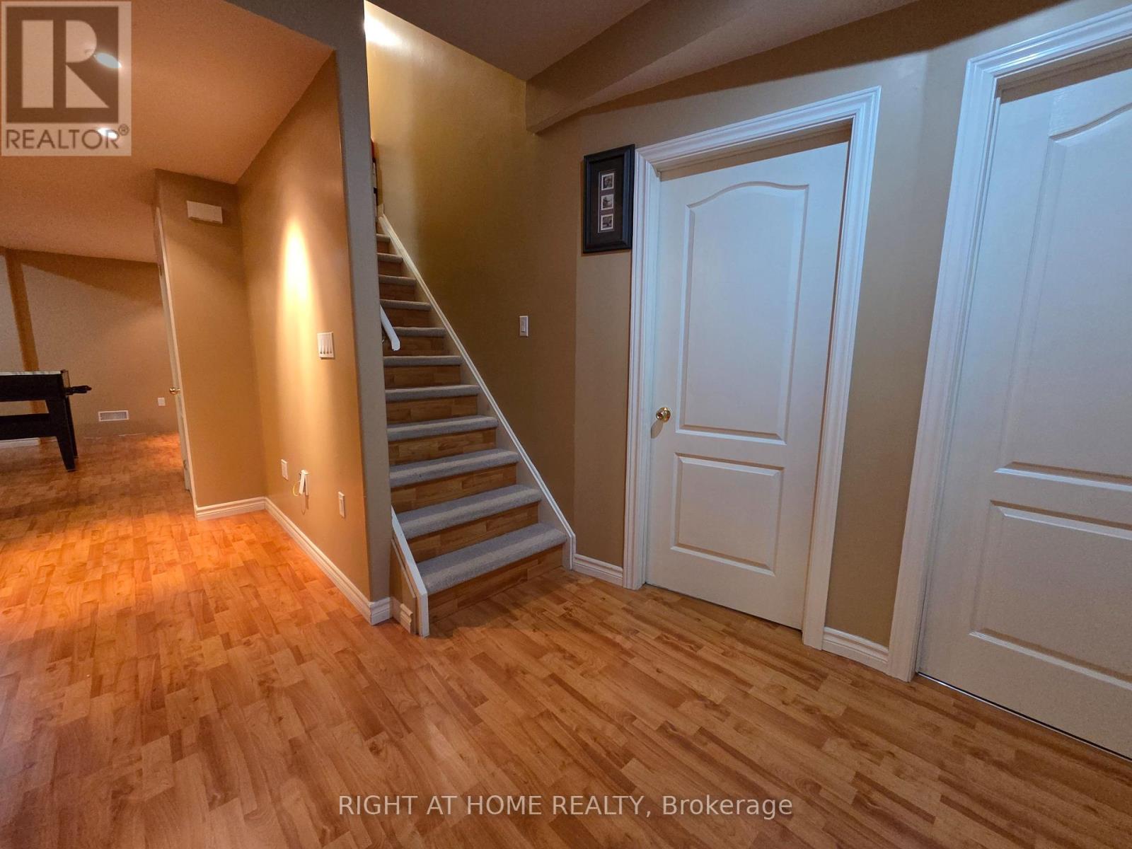 Photo 8 of 96 Maple Stand Way, Ottawa ON