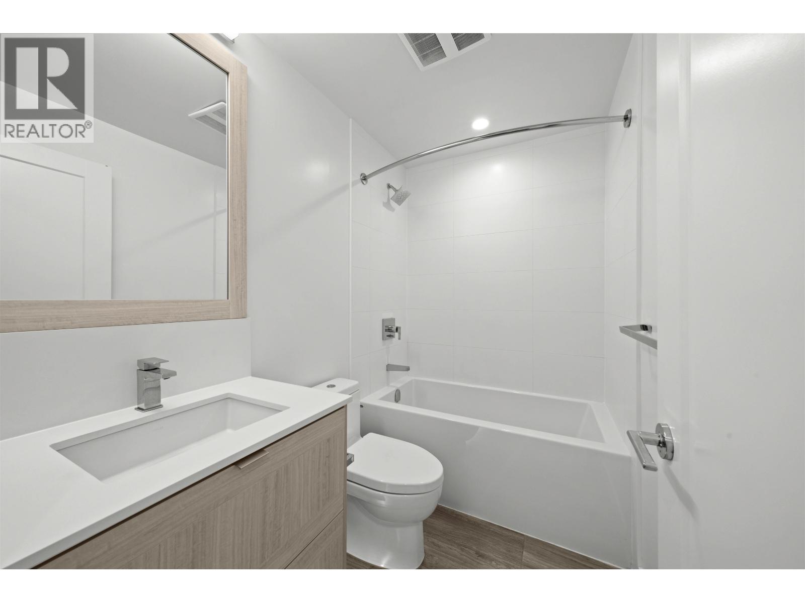 Photo 13 of 2807 2311 Beta Avenue, Burnaby BC