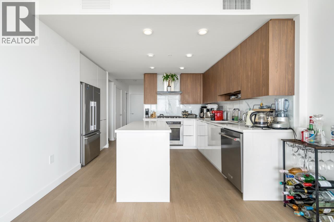 Photo 11 of 2307 7683 Park Crescent, Burnaby BC