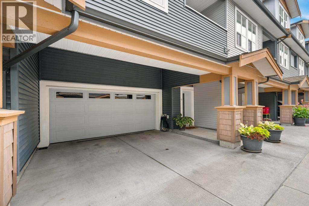 Photo 31 of 16 24086 104 Avenue, Maple Ridge BC