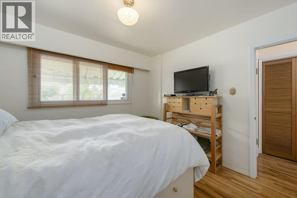 Photo 15 of 125 E 48th Avenue, Vancouver BC
