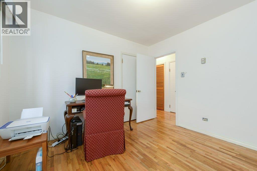 Photo 17 of 125 E 48th Avenue, Vancouver BC