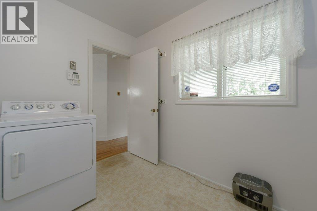 Photo 19 of 125 E 48th Avenue, Vancouver BC