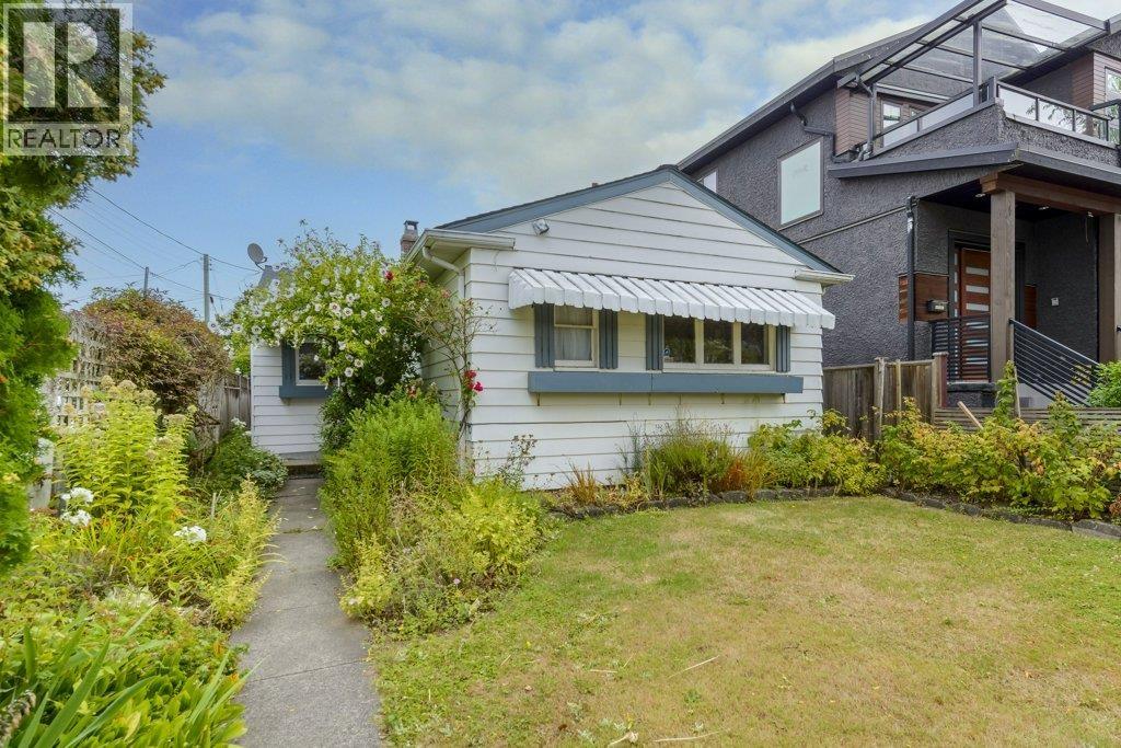 Photo 25 of 125 E 48th Avenue, Vancouver BC