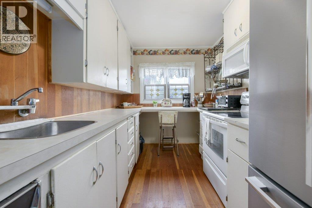 Photo 9 of 125 E 48th Avenue, Vancouver BC