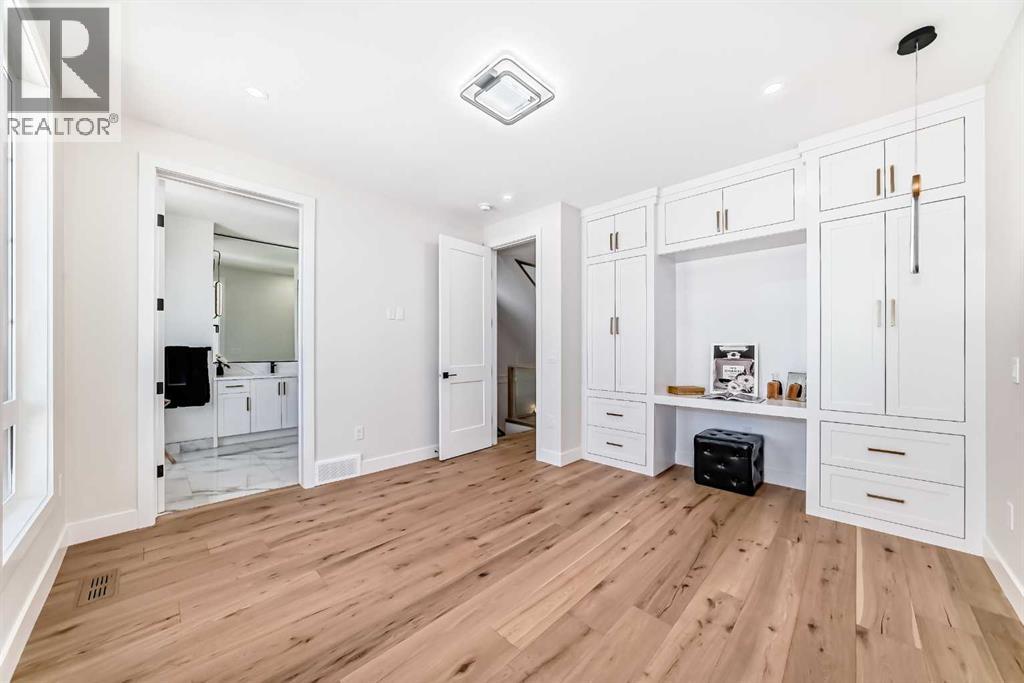 Single Family House for Sale in   Avenue SW Richmond Calgary 
