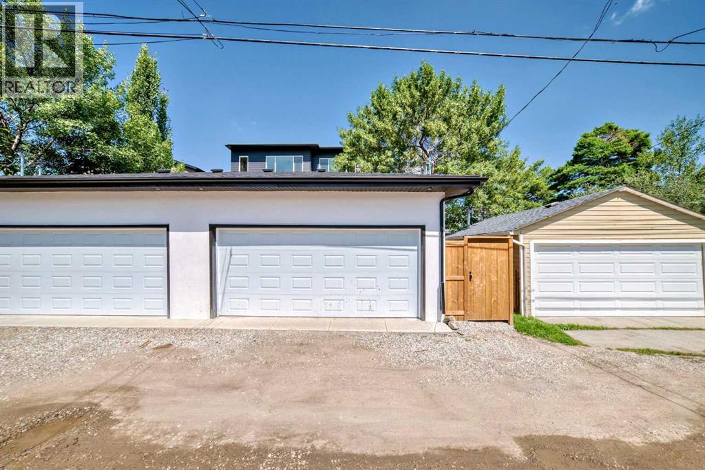 Single Family House for Sale in   Avenue SW Richmond Calgary 