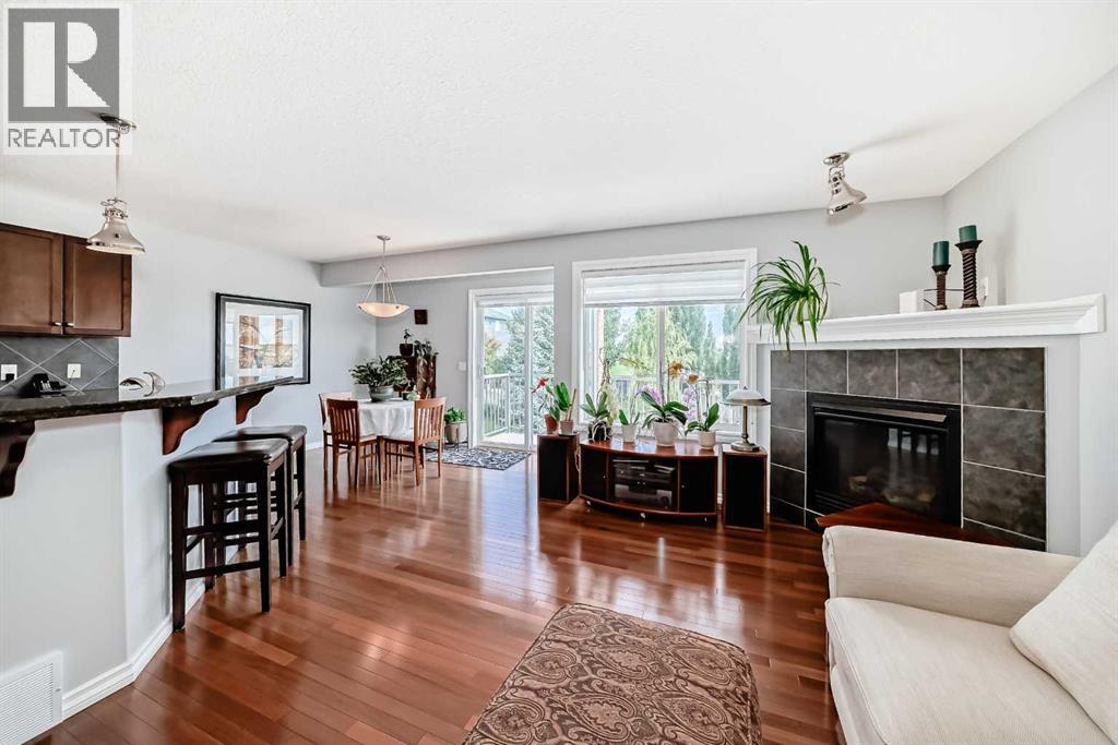 Single Family House for Sale in  Royal Crest View NW Royal Oak Calgary 