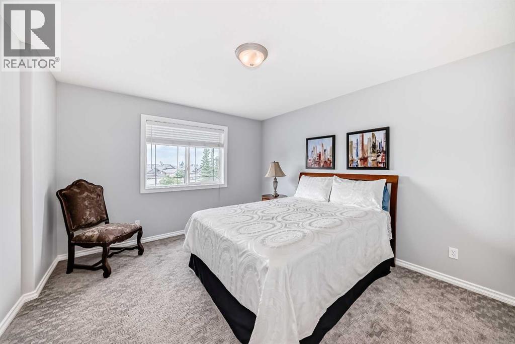 Single Family House for Sale in  Royal Crest View NW Royal Oak Calgary 