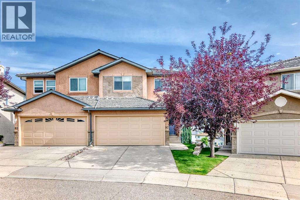 Single Family House for Sale in  Royal Crest View NW Royal Oak Calgary 