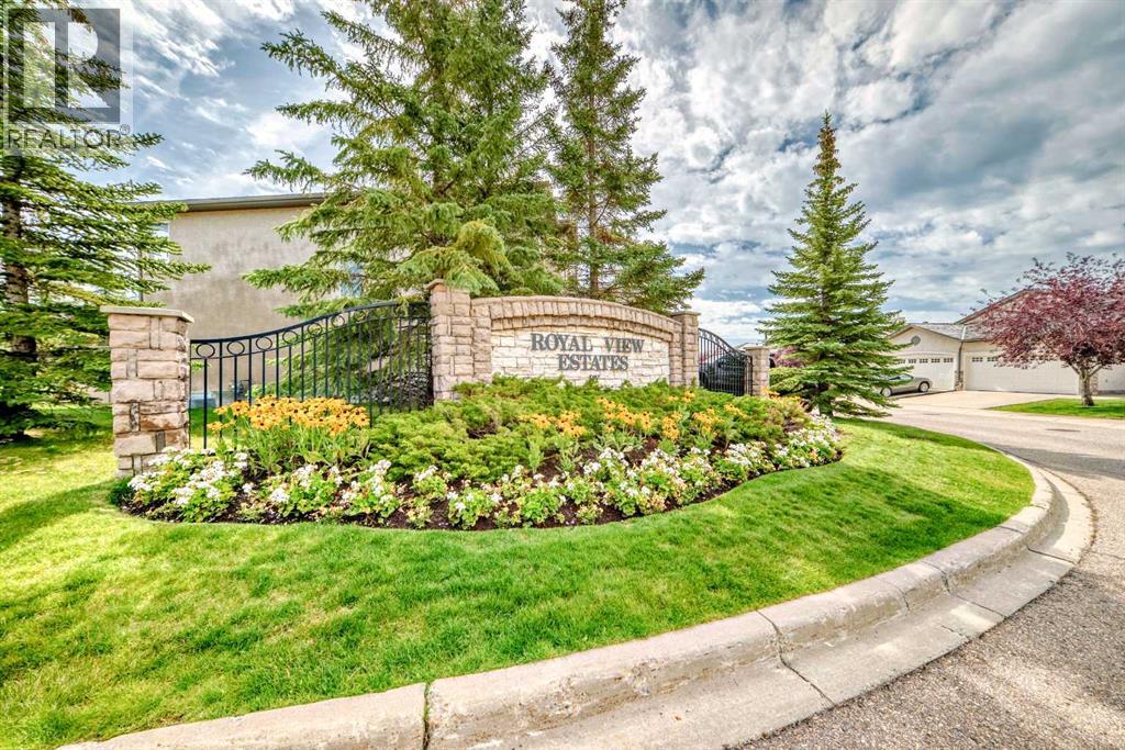 Single Family House for Sale in  Royal Crest View NW Royal Oak Calgary 