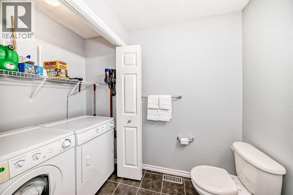 Single Family House for Sale in  Royal Crest View NW Royal Oak Calgary 