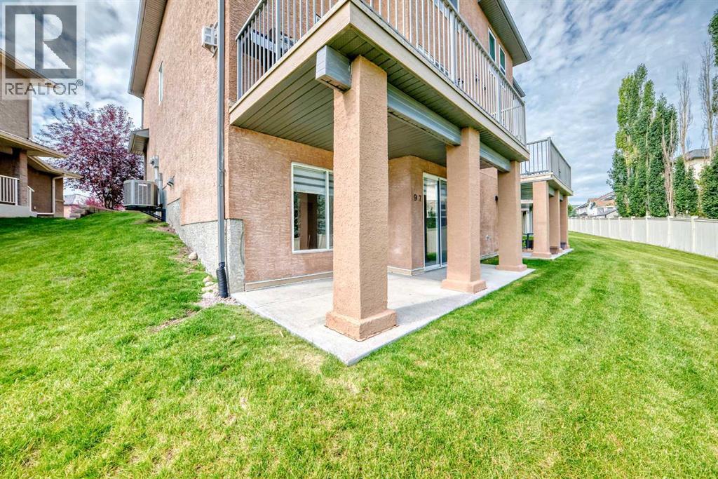 Single Family House for Sale in  Royal Crest View NW Royal Oak Calgary 