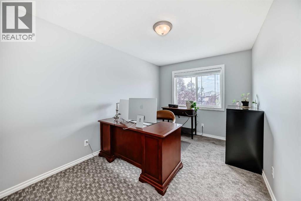 Single Family House for Sale in  Royal Crest View NW Royal Oak Calgary 