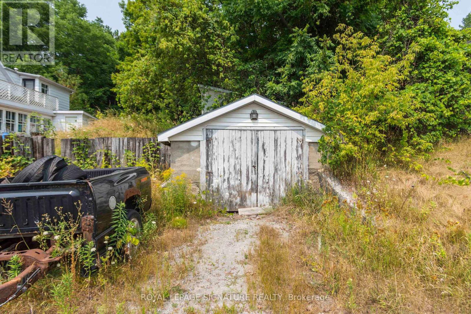 Photo 13 of 982 Smith Street, Quinte West ON