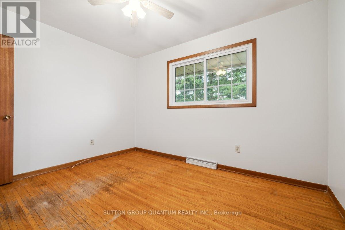 Photo 40 of 297 Lakeshore Road, St Catharines ON