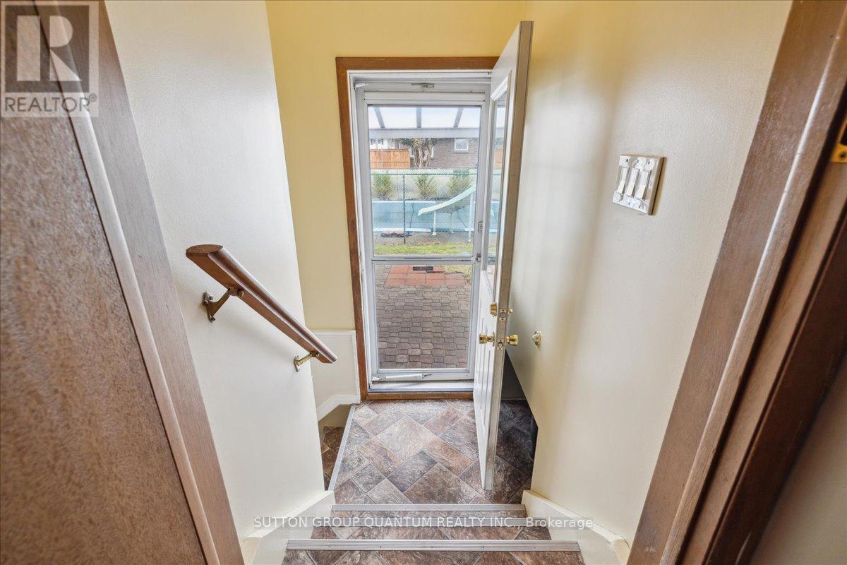 Photo 34 of 297 Lakeshore Road, St Catharines ON