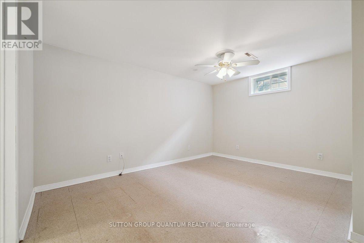 Photo 35 of 297 Lakeshore Road, St Catharines ON
