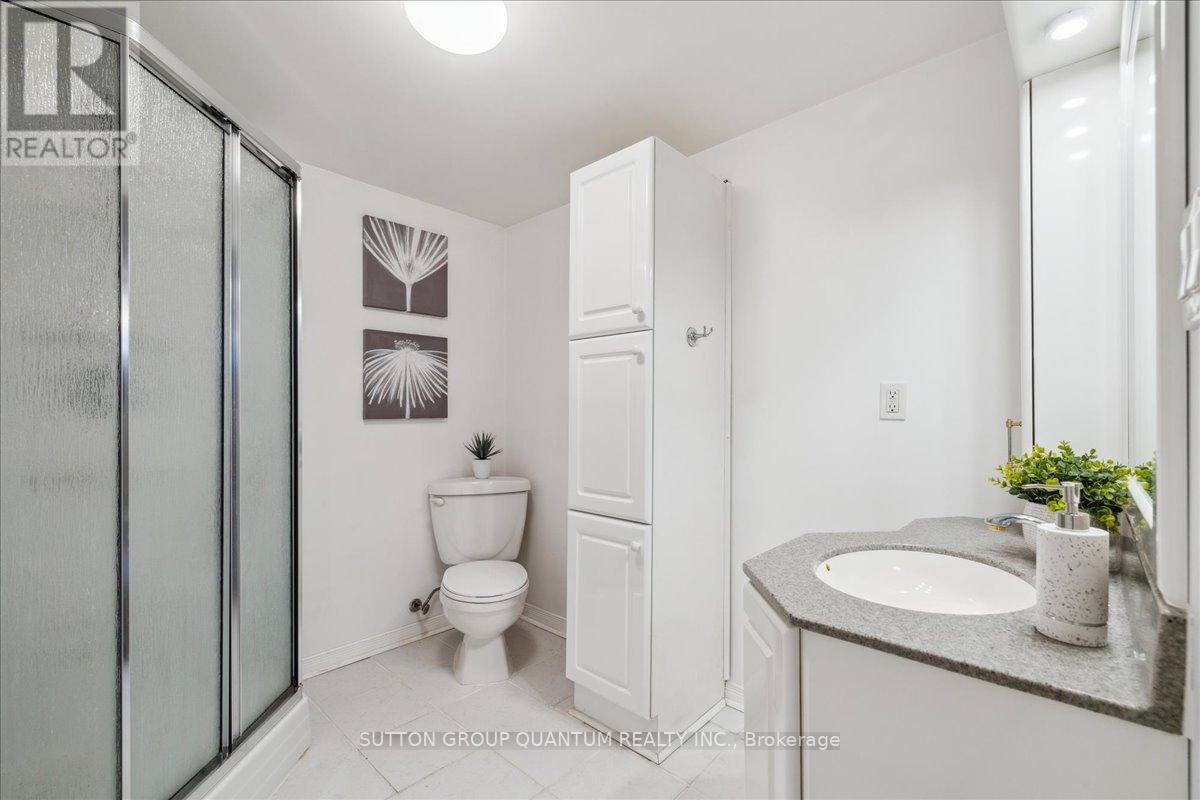 Photo 38 of 297 Lakeshore Road, St Catharines ON