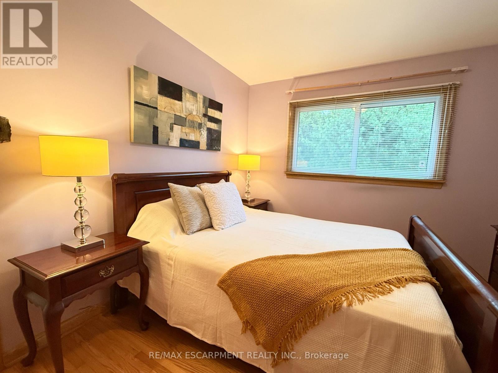 Photo 12 of 343 Hixon Road, Hamilton ON