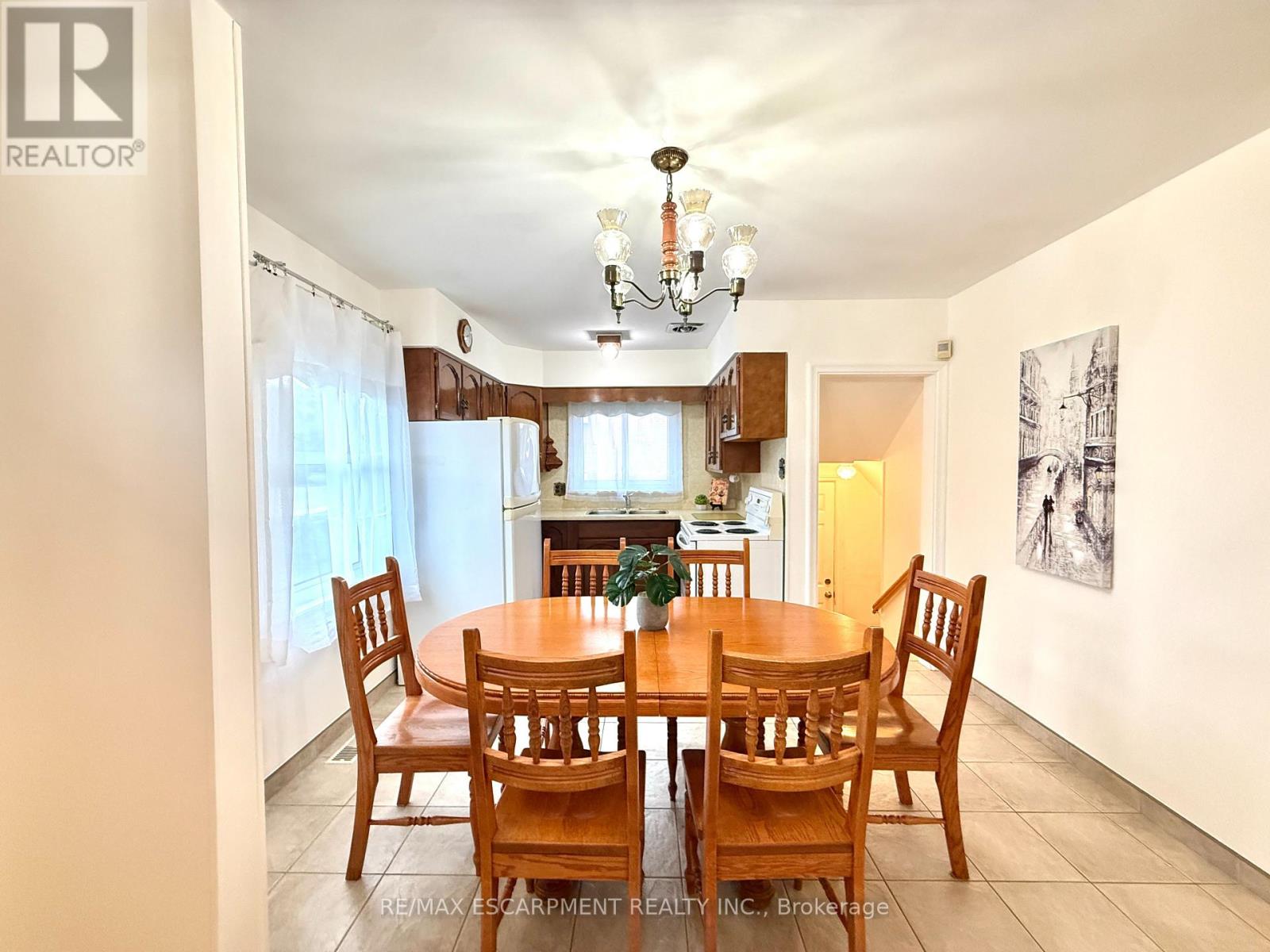 Photo 5 of 343 Hixon Road, Hamilton ON