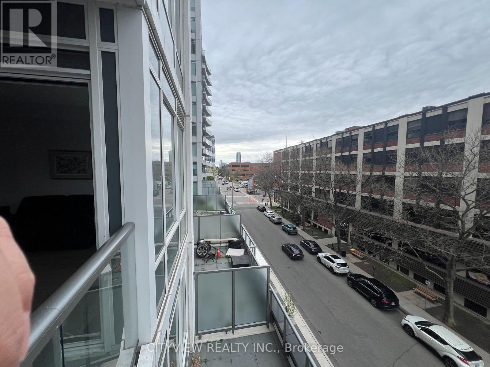 Photo 14 of 401 212 King William Street, Hamilton ON