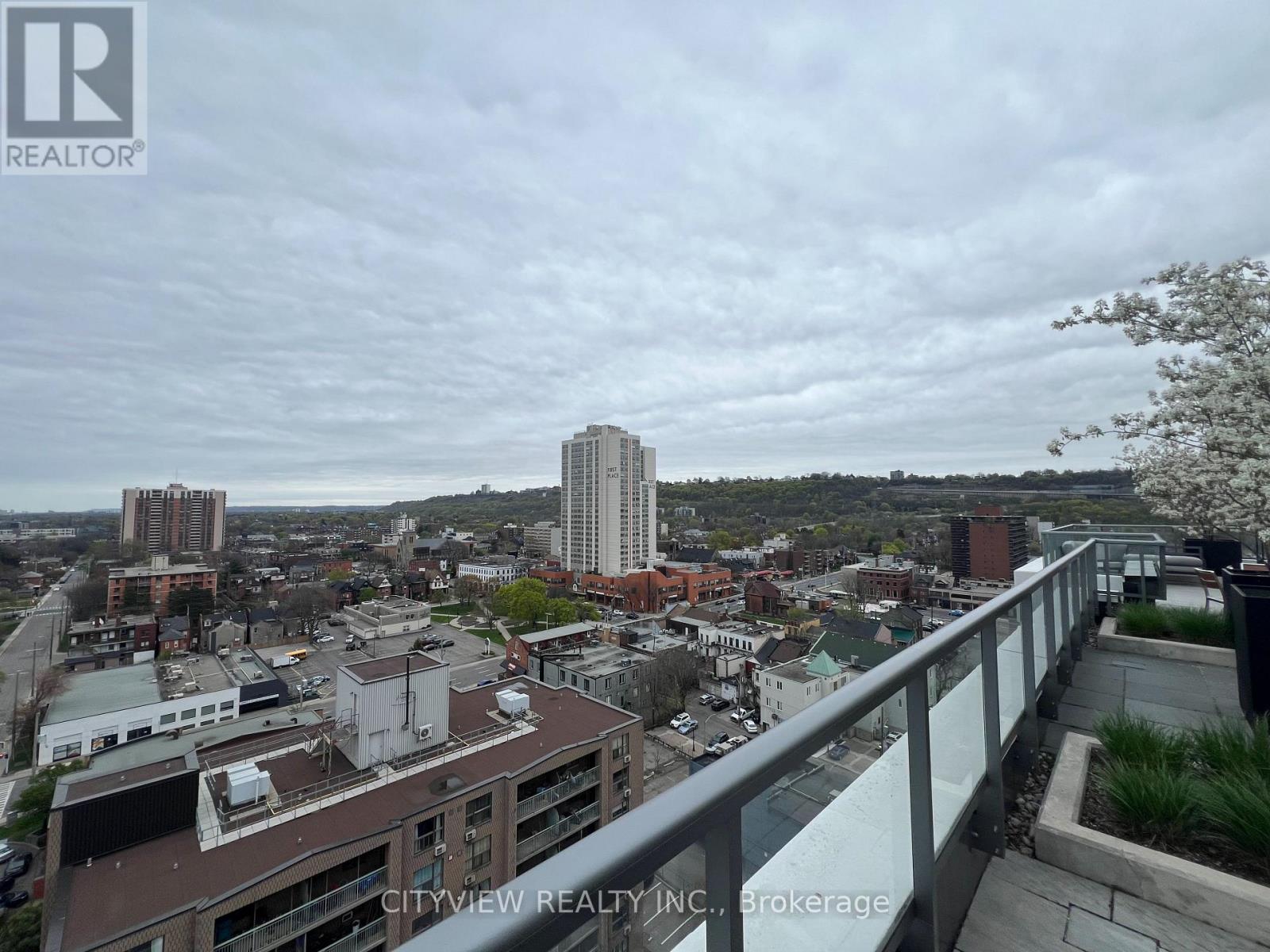 Photo 15 of 401 212 King William Street, Hamilton ON