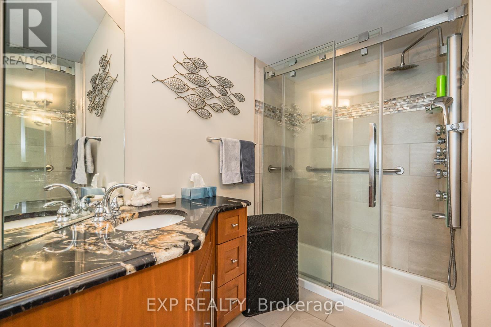 Photo 8 of 1106 250 Glenridge Drive S, Waterloo ON