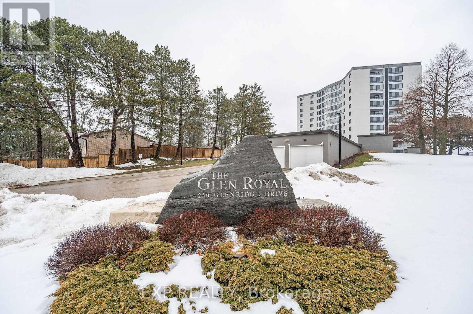 Photo 5 of 1106 250 Glenridge Drive S, Waterloo ON