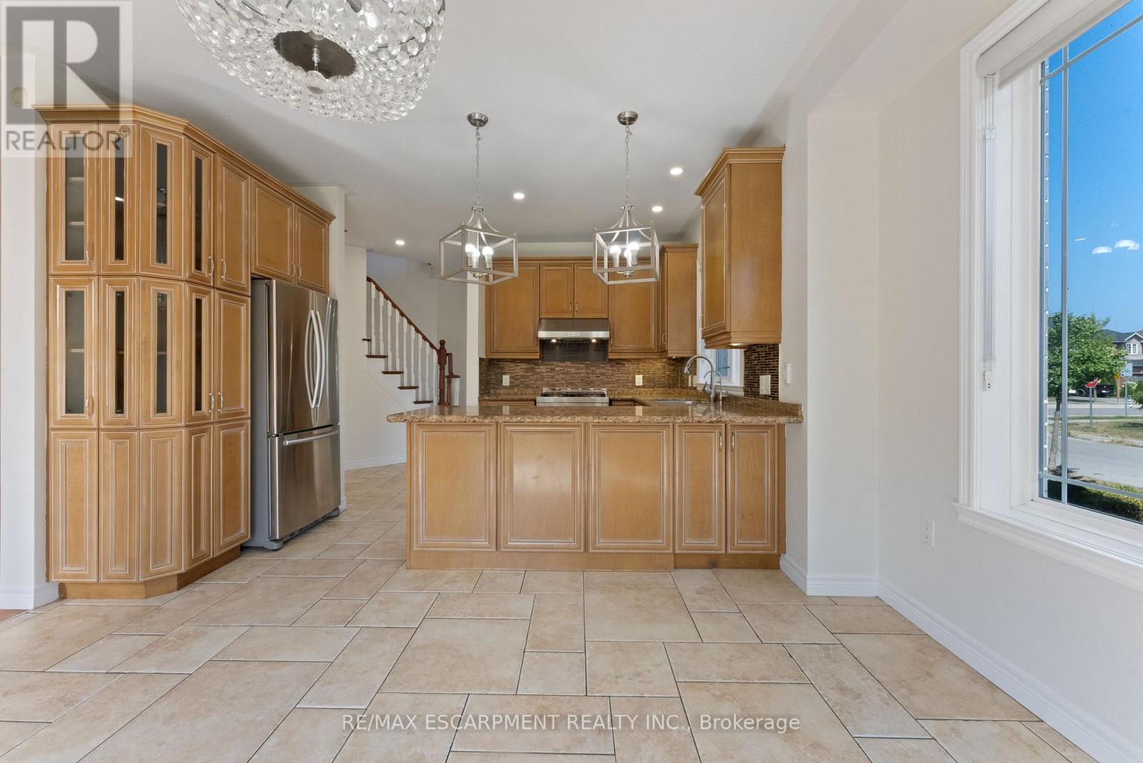 Photo 13 of 4 Mckibbon Avenue, Hamilton ON