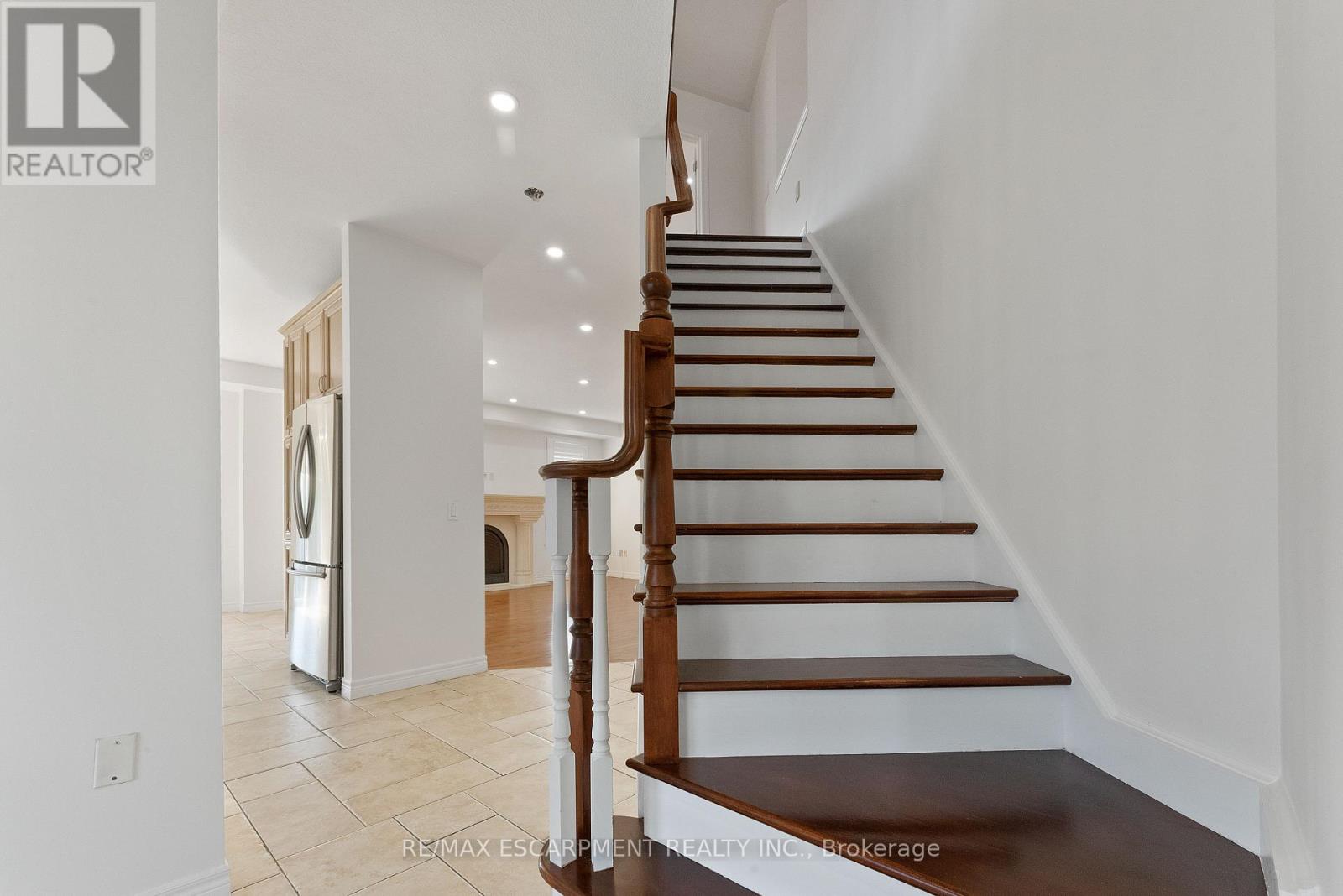 Photo 15 of 4 Mckibbon Avenue, Hamilton ON