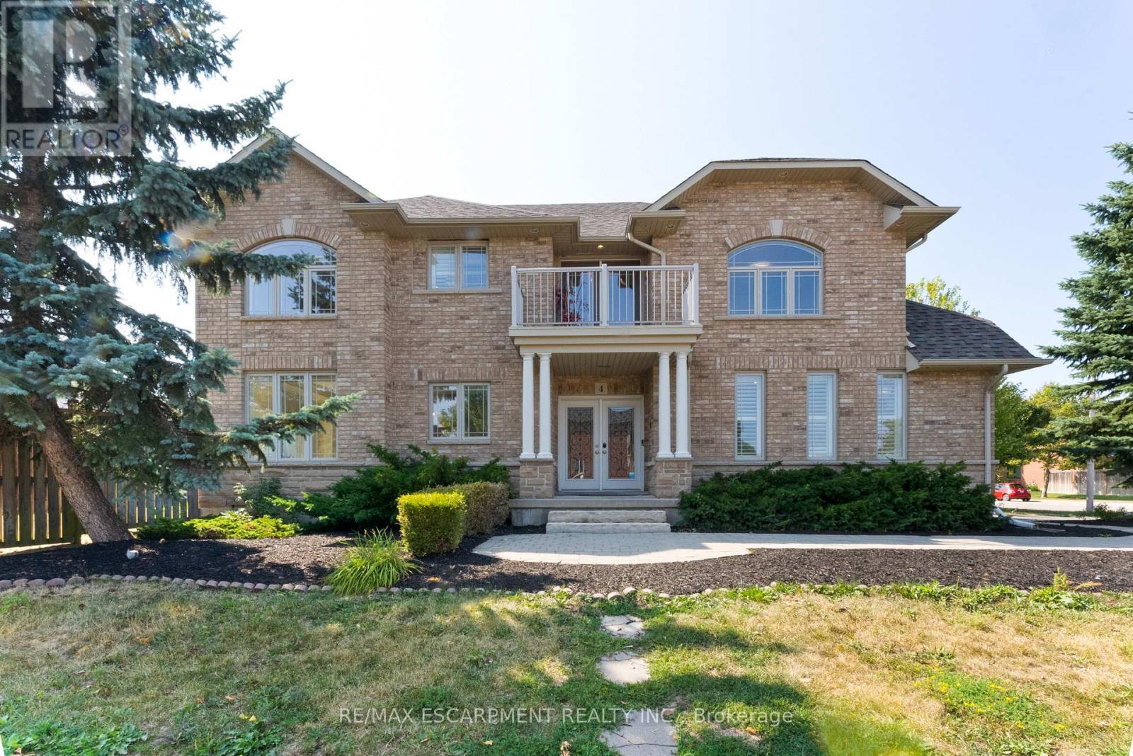 Photo 3 of 4 Mckibbon Avenue, Hamilton ON