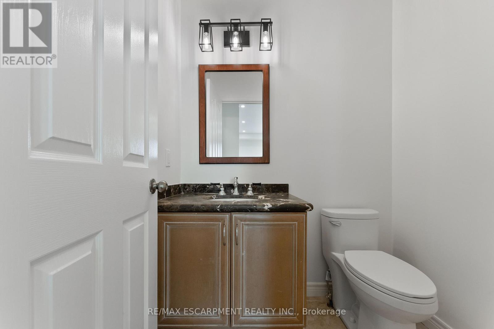 Photo 6 of 4 Mckibbon Avenue, Hamilton ON