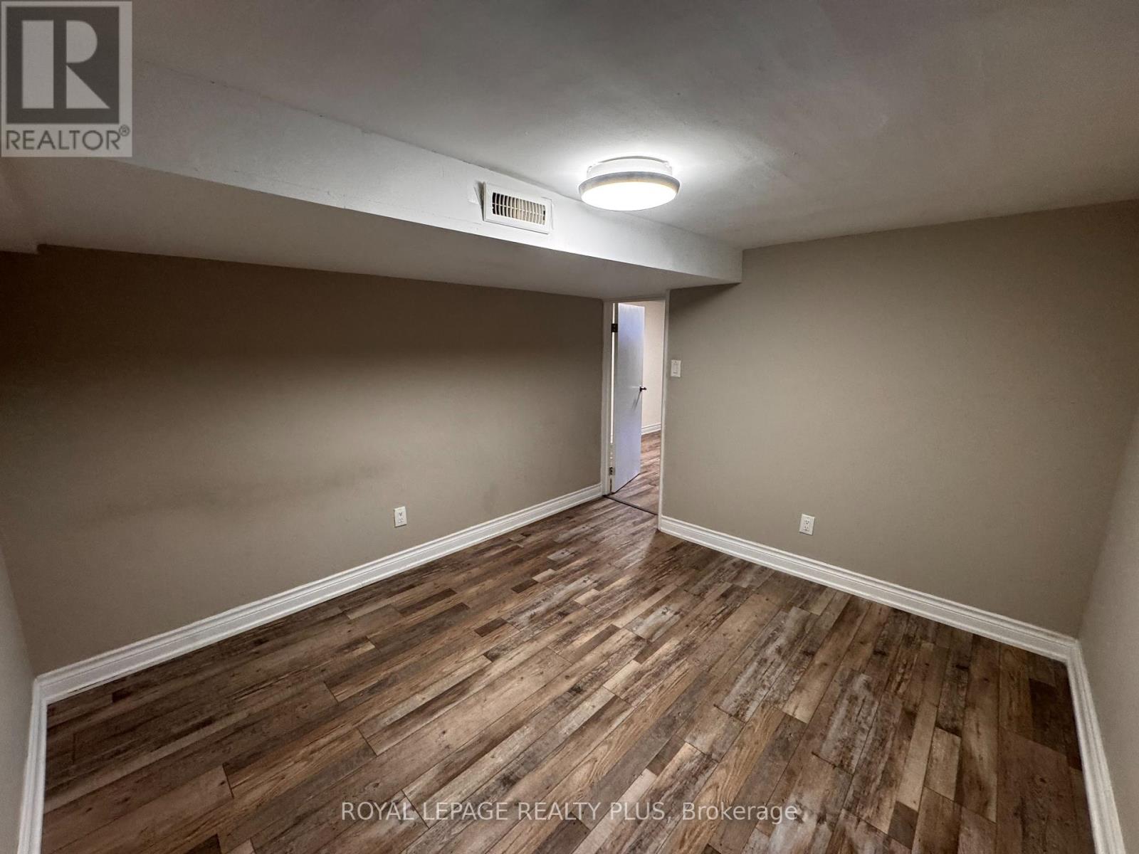 Photo 1 of Bsmt 90 Ontario Avenue, Hamilton ON