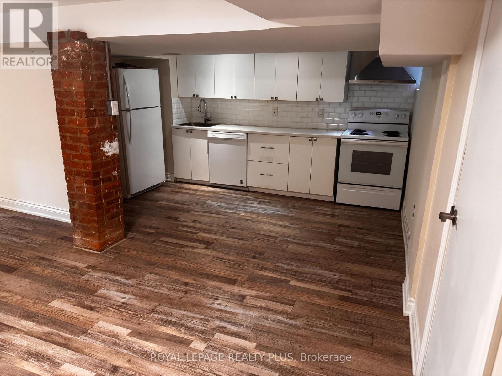 Photo 11 of Bsmt 90 Ontario Avenue, Hamilton ON