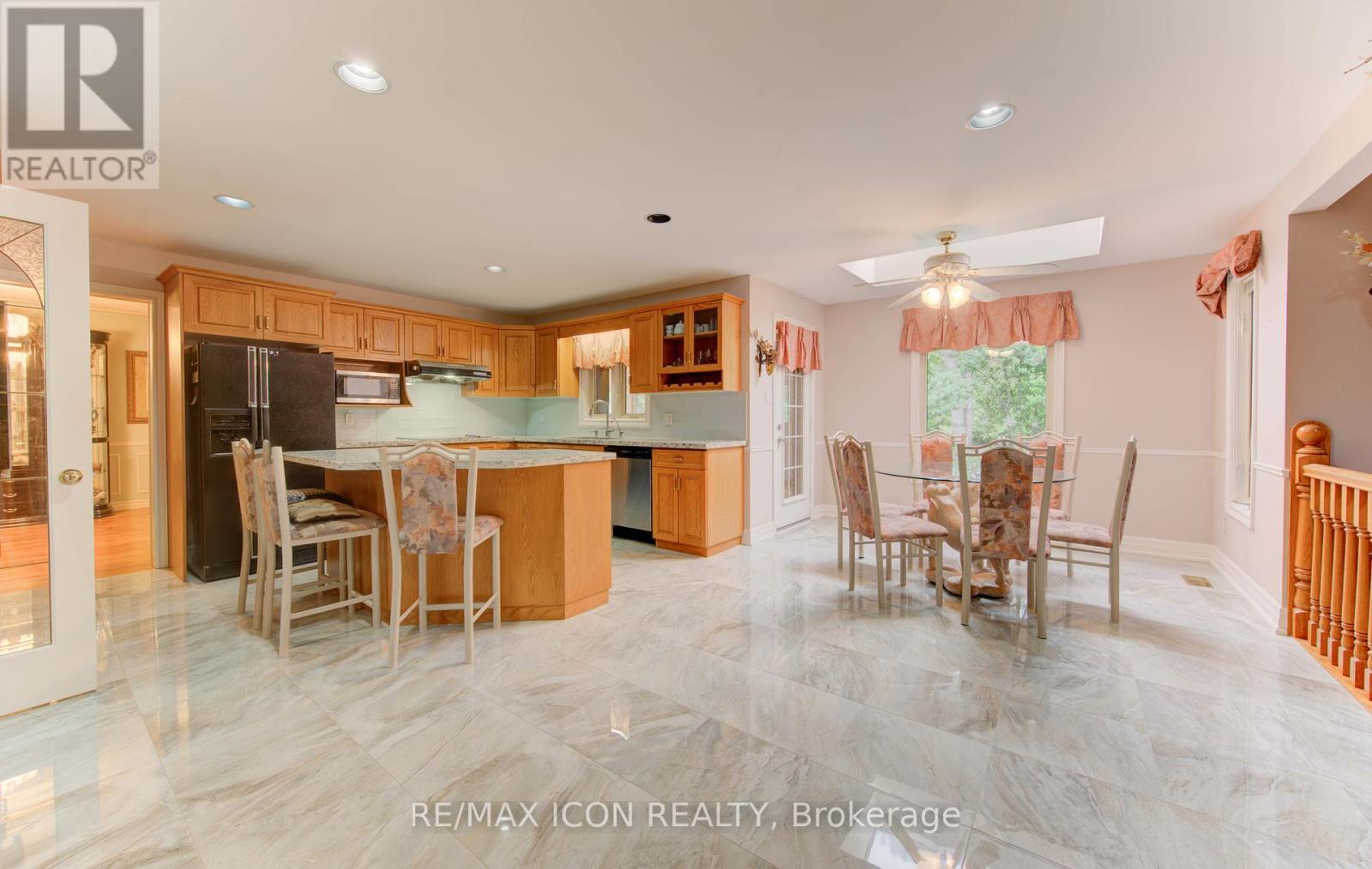 Photo 39 of 531 Sandbrooke Court, Waterloo ON