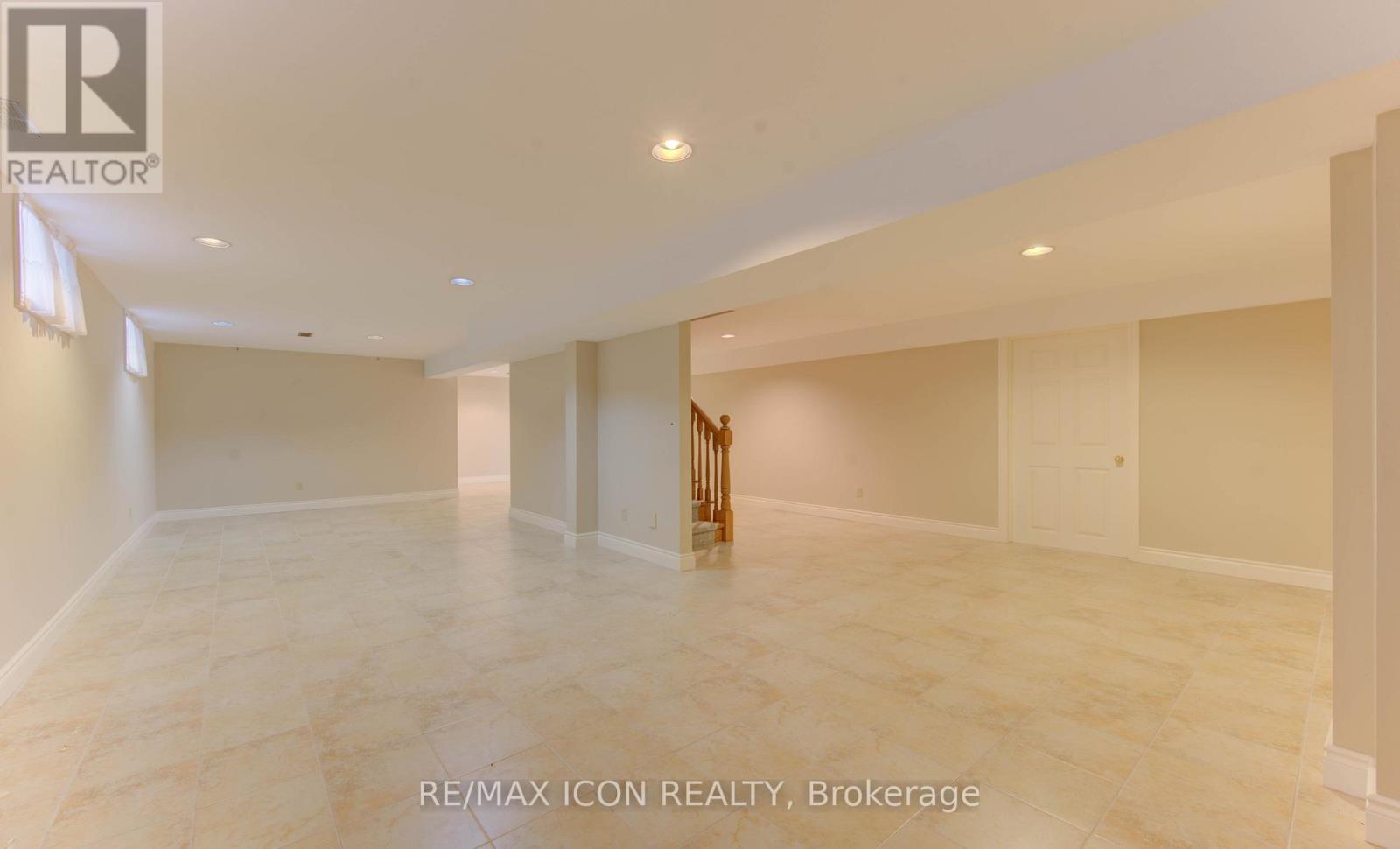Photo 37 of 531 Sandbrooke Court, Waterloo ON