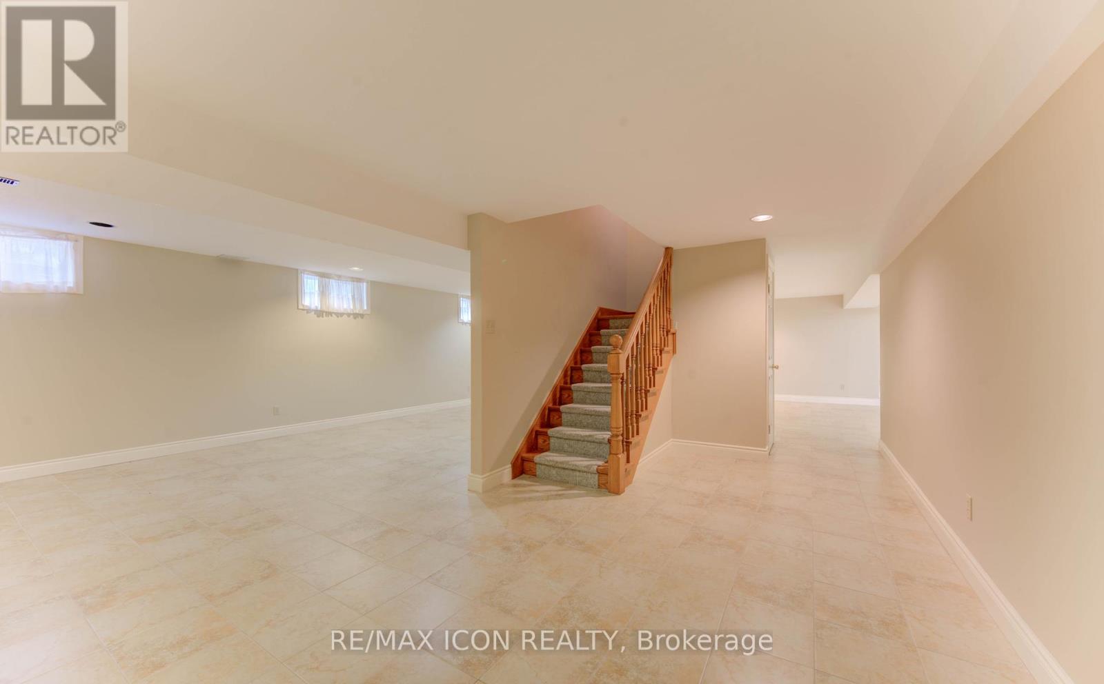Photo 45 of 531 Sandbrooke Court, Waterloo ON